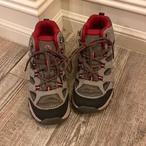 Boys Merrell size 1 boots